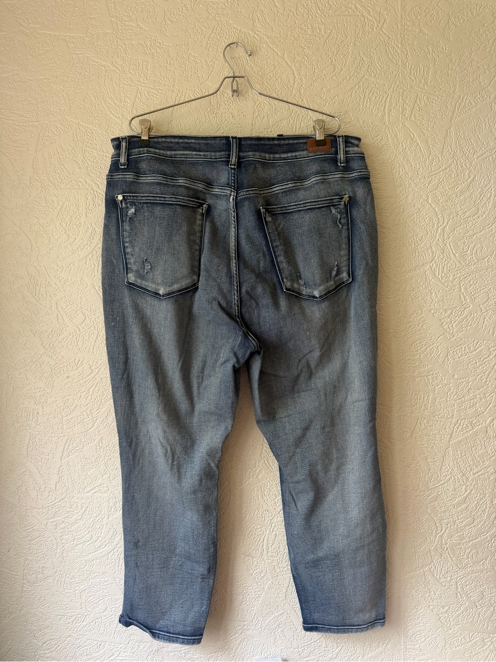Judy blue boyfriend fit light wash jeans size 22w - Picture 3 of 4